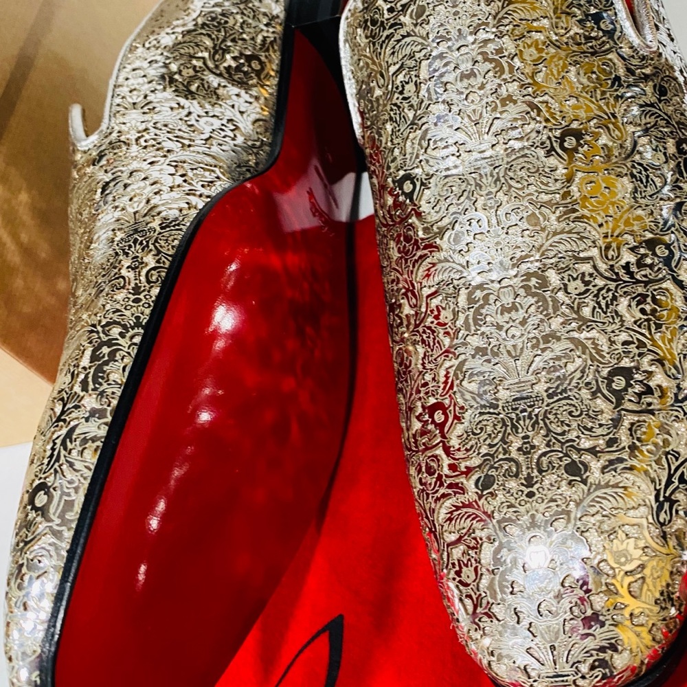 Louboutin
Dandelion Flat Sp/Laser Rococo Nap Lam - Picture 3 of 14